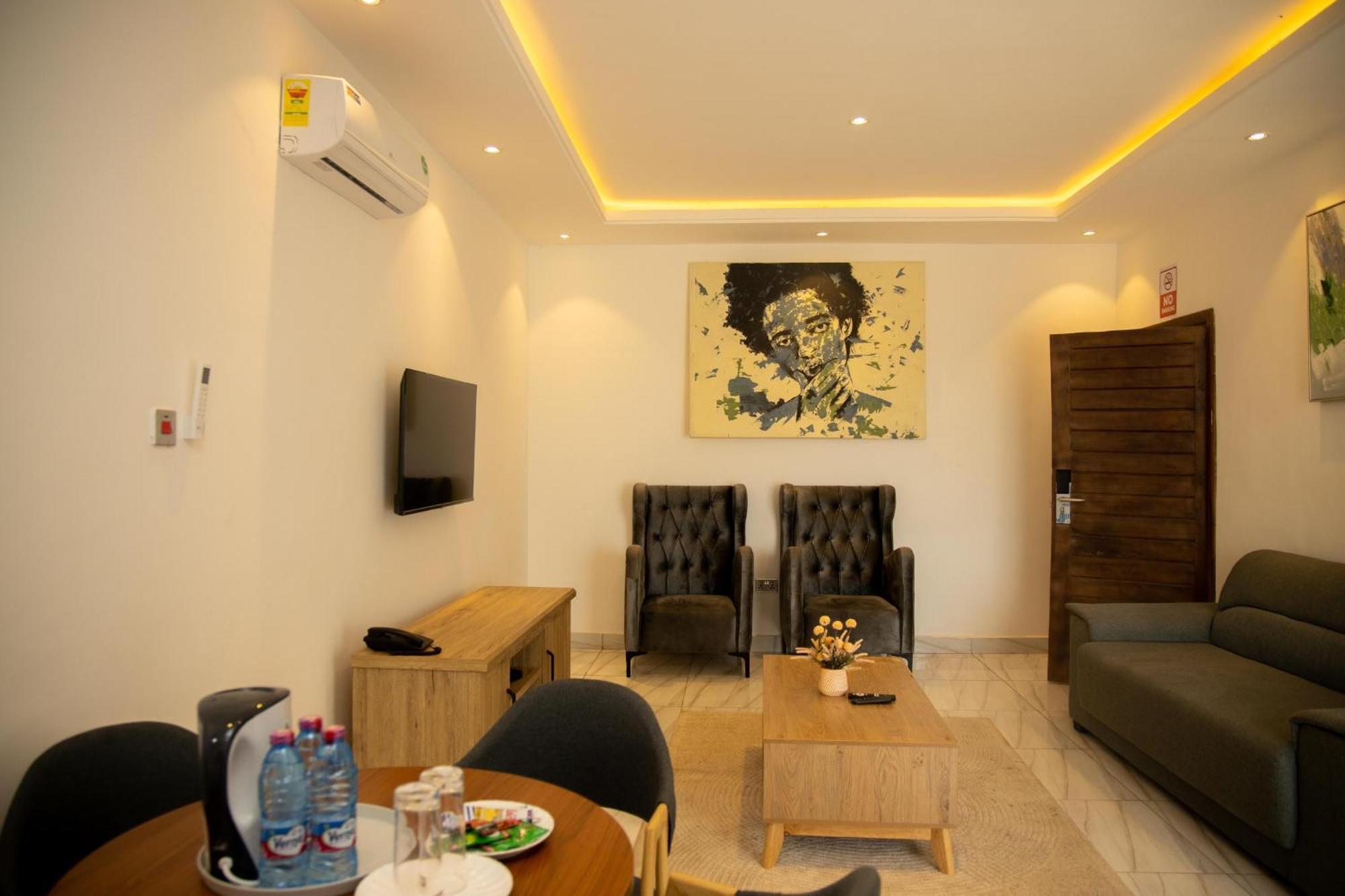 Aiden Homes And Apartments Hotel Koforidua Exterior foto
