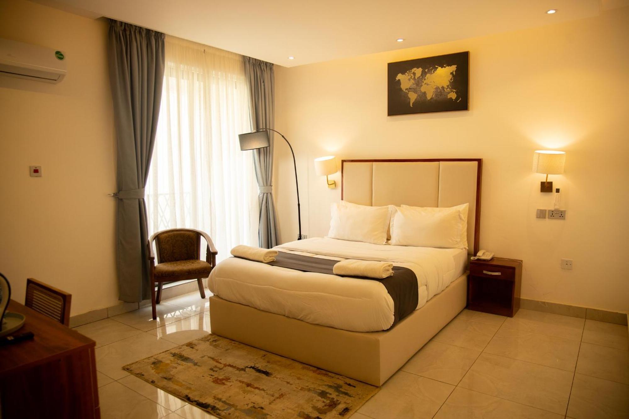 Aiden Homes And Apartments Hotel Koforidua Exterior foto