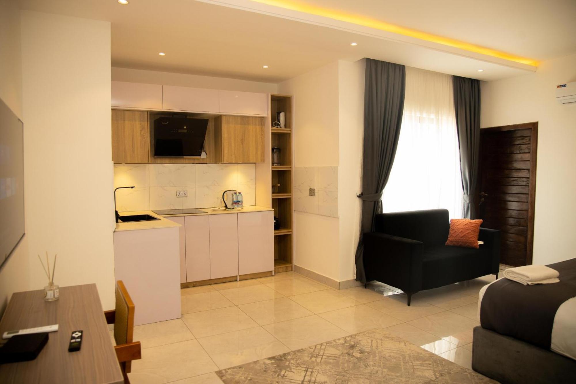 Aiden Homes And Apartments Hotel Koforidua Exterior foto